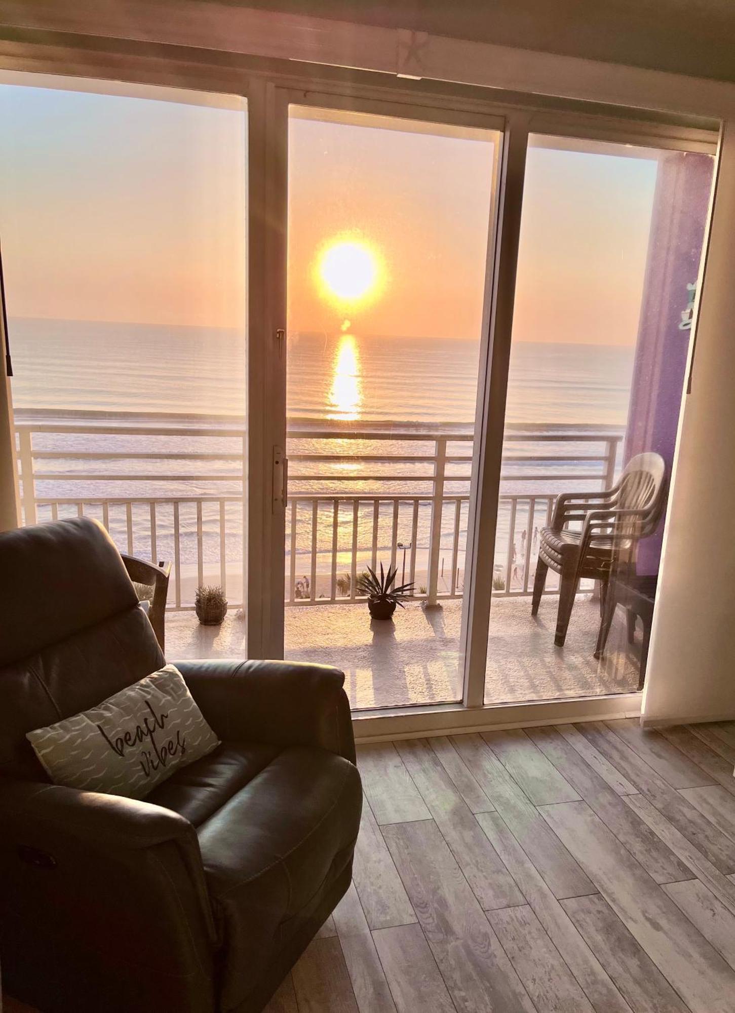 Ocean Walk Resort - Striking Ocean Front View Daytona Beach Extérieur photo
